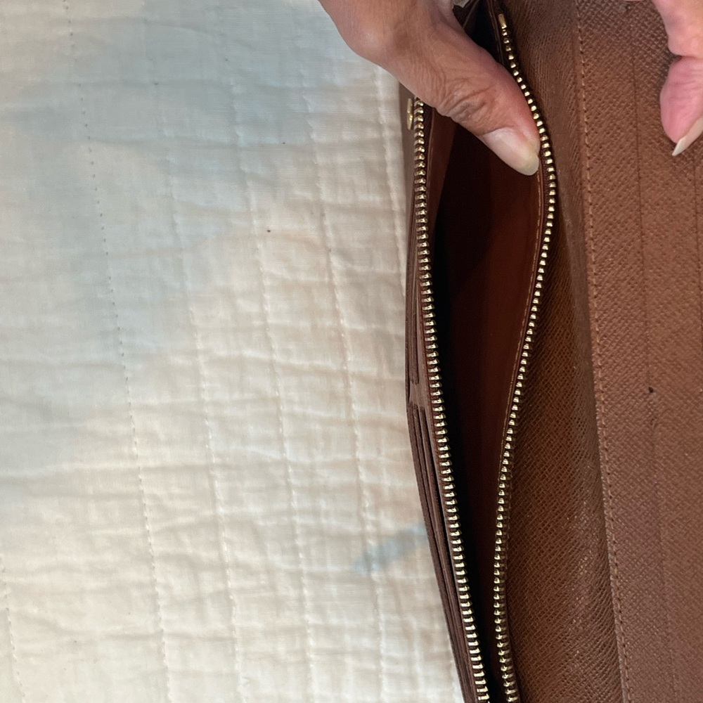 Authentic Louis Vuitton Monogram LV Insolite Long Wallet - Picture 5 of 7